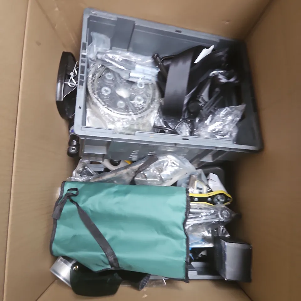 BOX OF APPROXIMATELY 20 ASSORTED CAR PARTS 