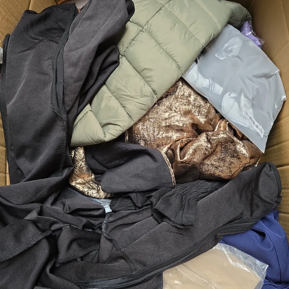 BOX OF APPROXIMATELY 20 ASSORTED CLOTHING ITEMS TO INCLUDE DRESSES, BAG, SCARF, ETC