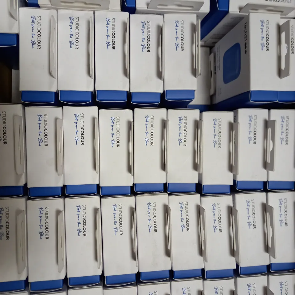 LOT OF APPROX 126 TO INCLUDE TECH21 STUDIO COLOUR AIRPOD CASE