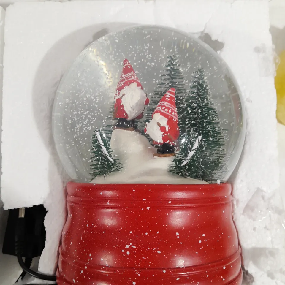 SANTA EXPRESS CHRISTMAS CHARACTER MUSICAL WATER SPINNER - GONK