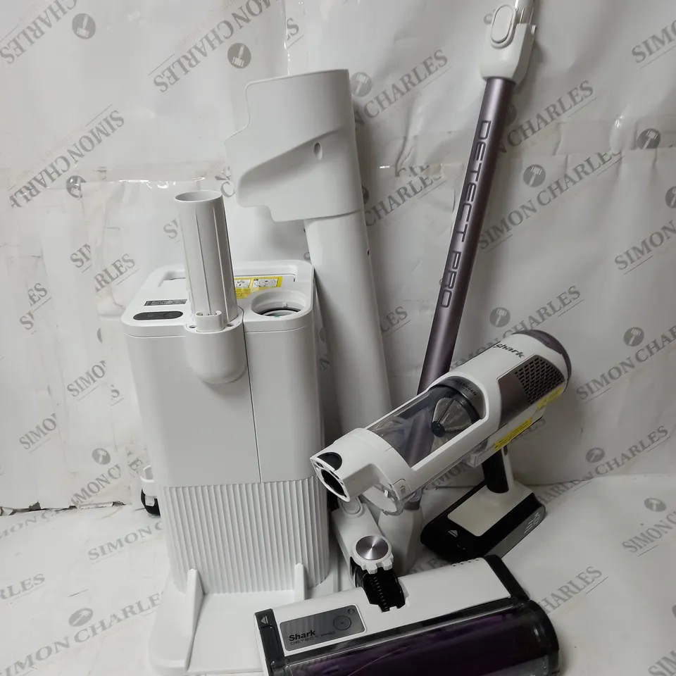 BOXED SHARK DETECT PRO 1.3L AUTO EMPTY VACUUM CLEANER IW3510UK