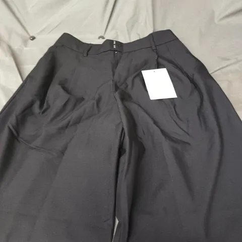 UK 12 STRADIVARIUS WOMEN'S BLACK TROUSERS (EU 40)
