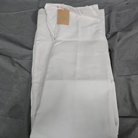BODEN WIDE FLARE TROUSERS β UK 10 (US 6) β CREAM