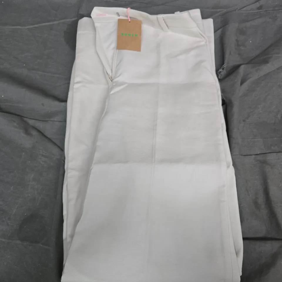BODEN WIDE FLARE TROUSERS – UK 10 (US 6) – CREAM