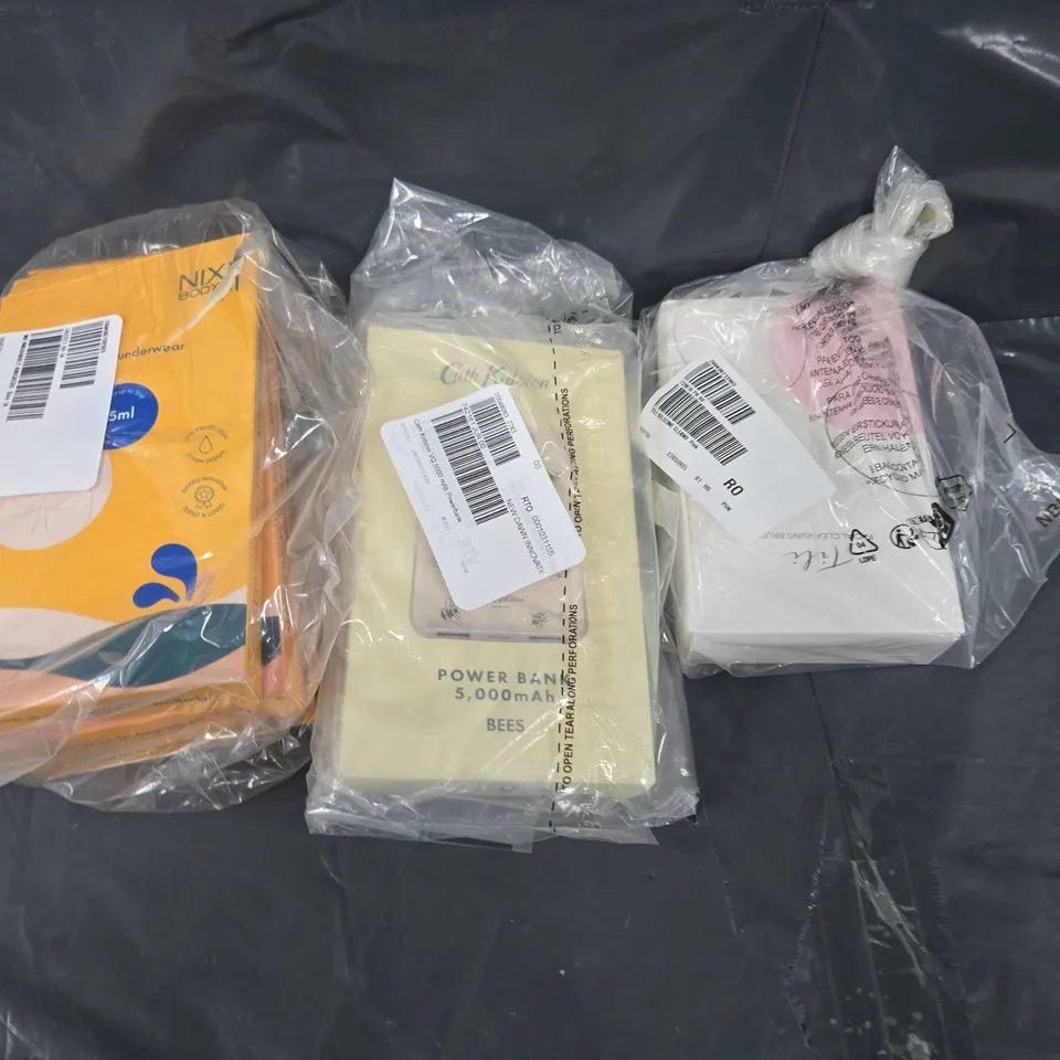 BOX OF APPROXIMATELY 20 ASSORTED HOMEWARE ITEMS TO INCLUDE POWER BANKS, WASHABLE KNICKERS AND SILICONE CLEANER