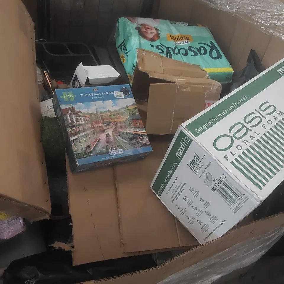 PALLET CONTAINING A VERY LARGE QUANTITY OF ASSORTED CONSUMER PRODUCTS INCLUDING: PAMPERS NAPPIES, LUMOCOLOUR PENS, JIGSAW, LAUNDRY BASKET ECT