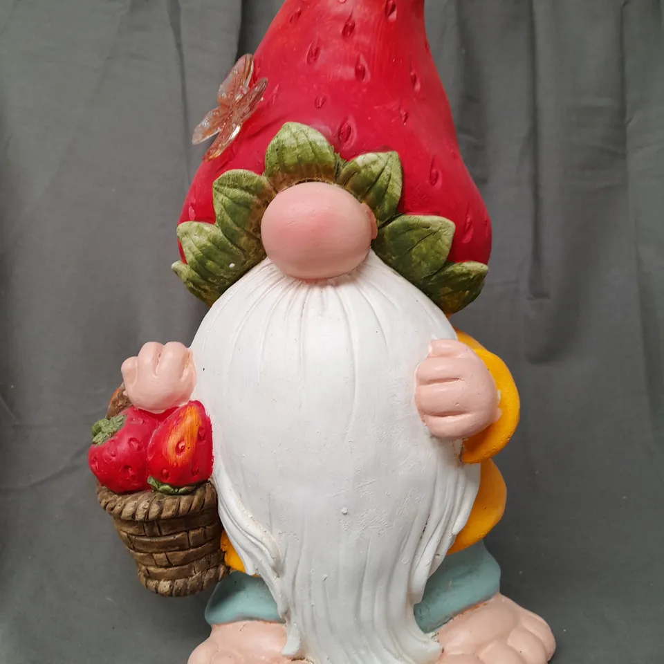 BOXED GARDEN REFLECTIONS LED FRUIT GNOME - STRAWBERRY