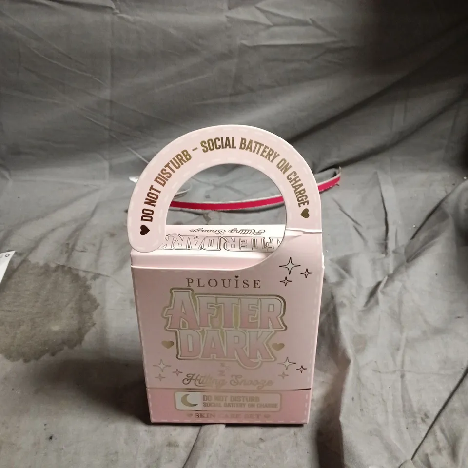 PLOUISE COSMETICS GIFT SET