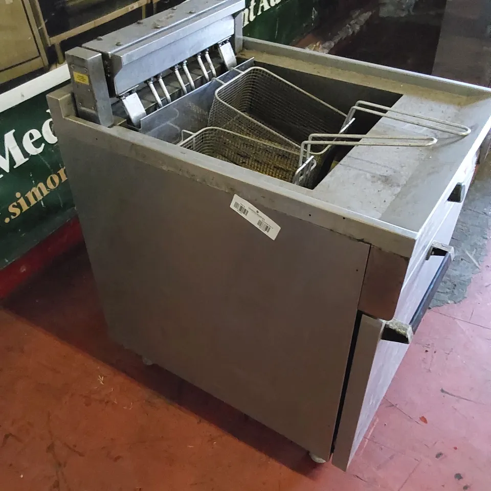 FALCON E1860LC COMMERCIAL FRYER 