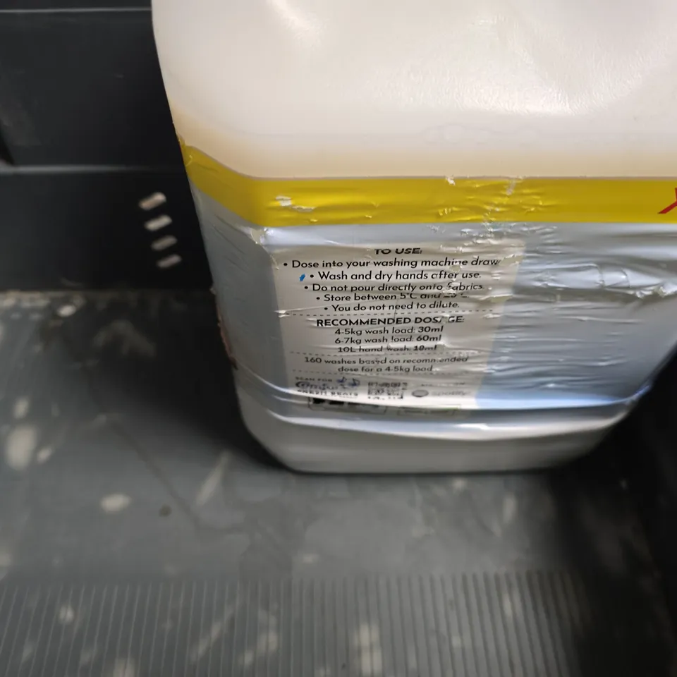 APPROXIMATELY 3 ASSORTED LIQUIDS TO INCLUDE :  COMFORT PIRE FABRIC CONDITONER , VAX ANTIBACTERIAL SOLUTION ETC