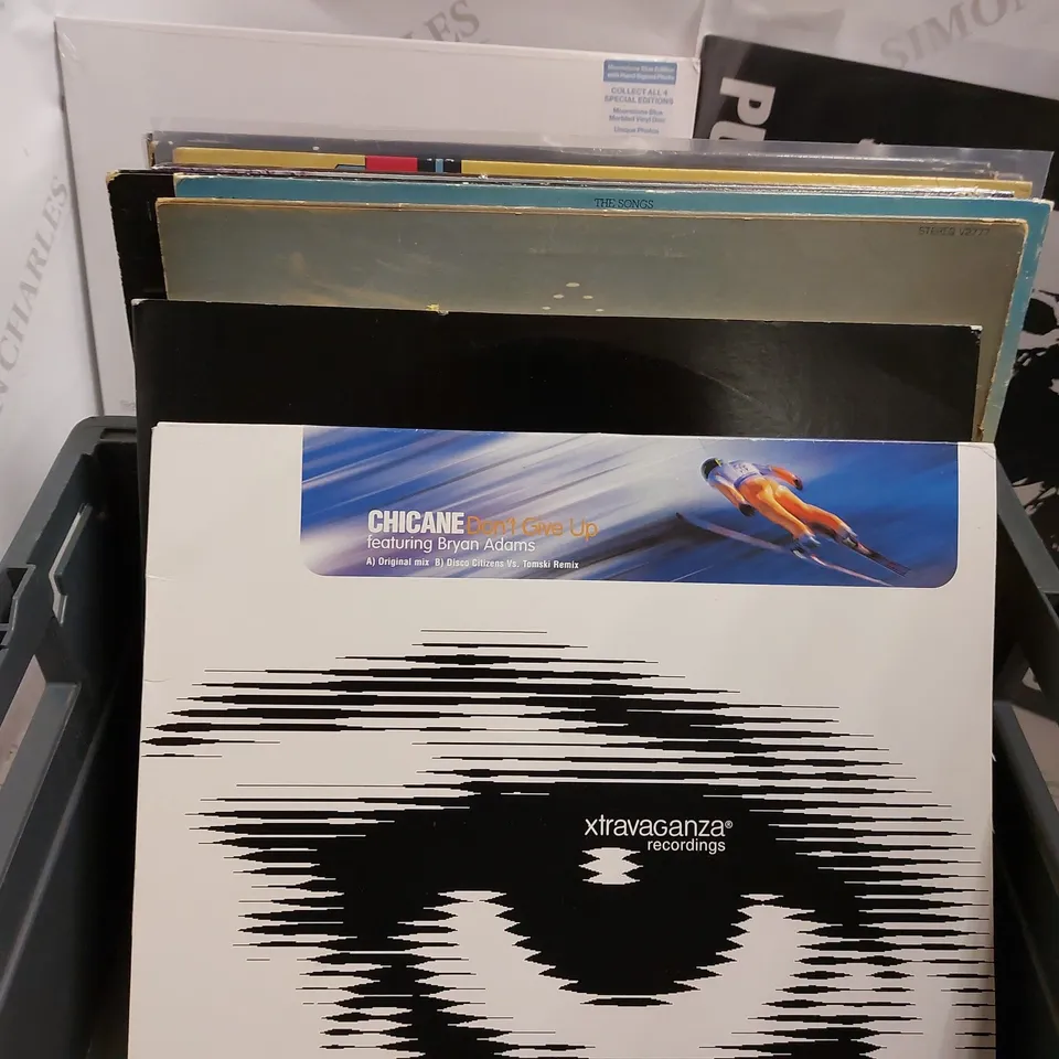 BOX OF APPROX 10 VINYLS TO INCLUDE PAOLO NUTINI CAUSTIC LOVE, TAYLOR SWIFT MIDNIGHTS, THE VILE PUNK DISORDER CHAOS DESTRUCTION