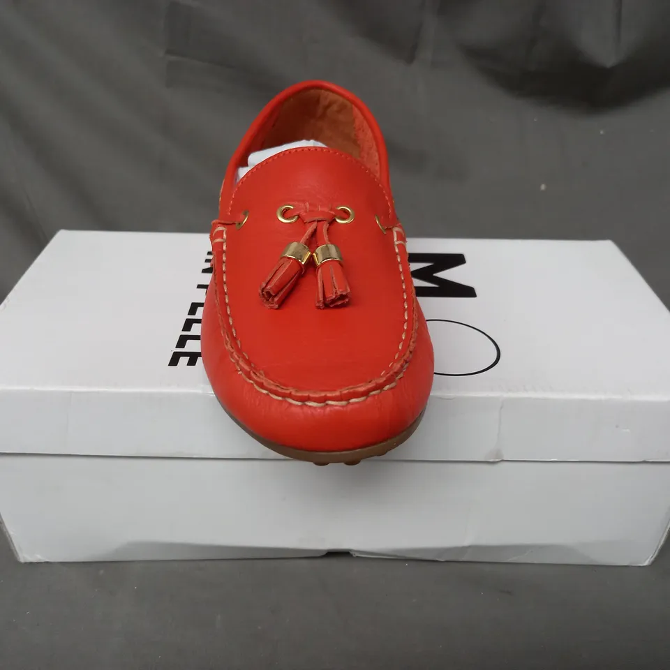 BOXED PAIR OF MODA IN PELLE ARIENNA LOAFERS IN ORANGE EU SIZE 38