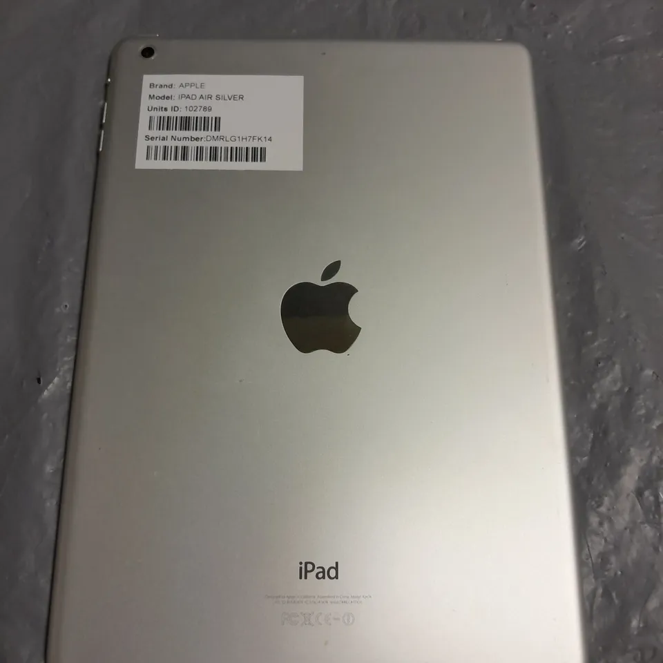 APPLE IPAD AIR SILVER - A1474