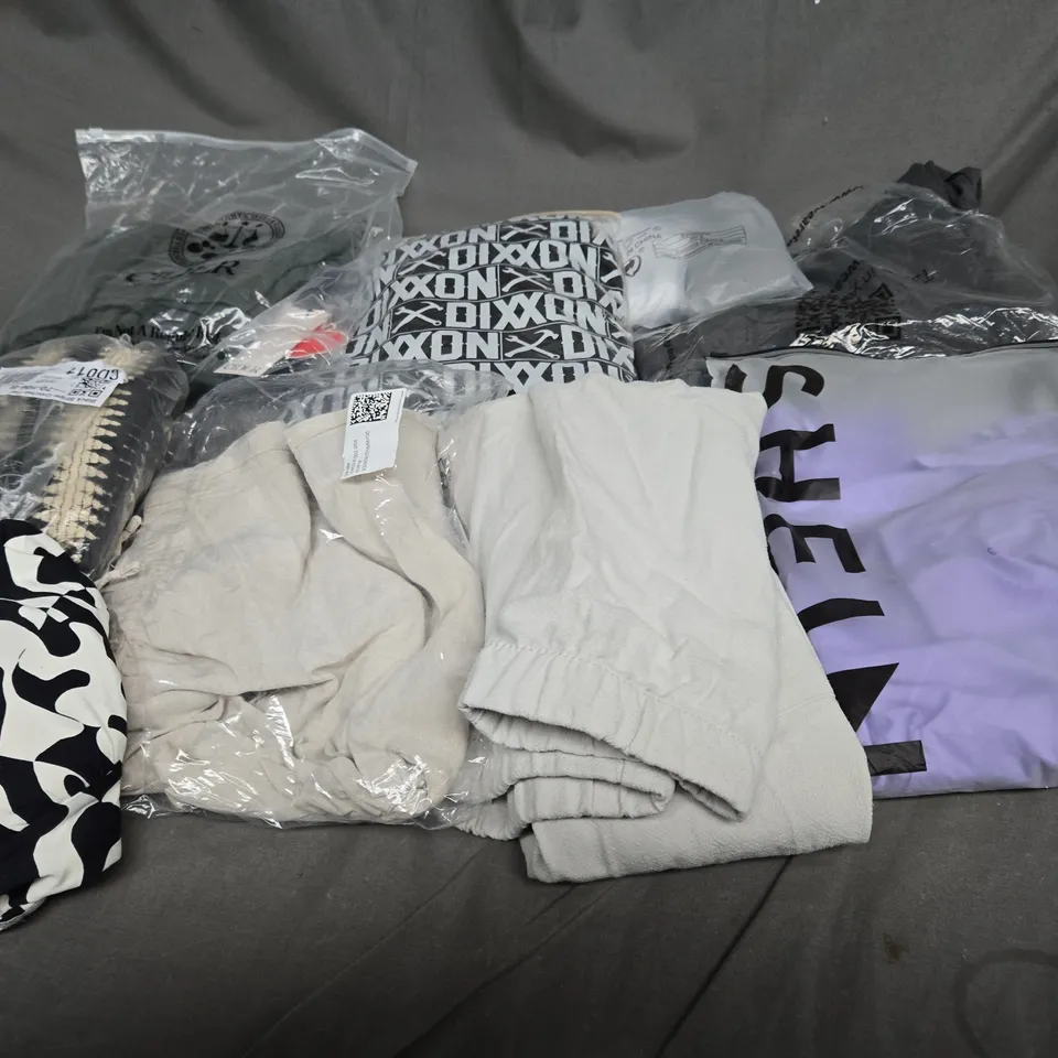 LARGE BOX OF ASSORTED CLOTHING ITEMS IN ASSORTED COLOUR, SIZES AND STYLES