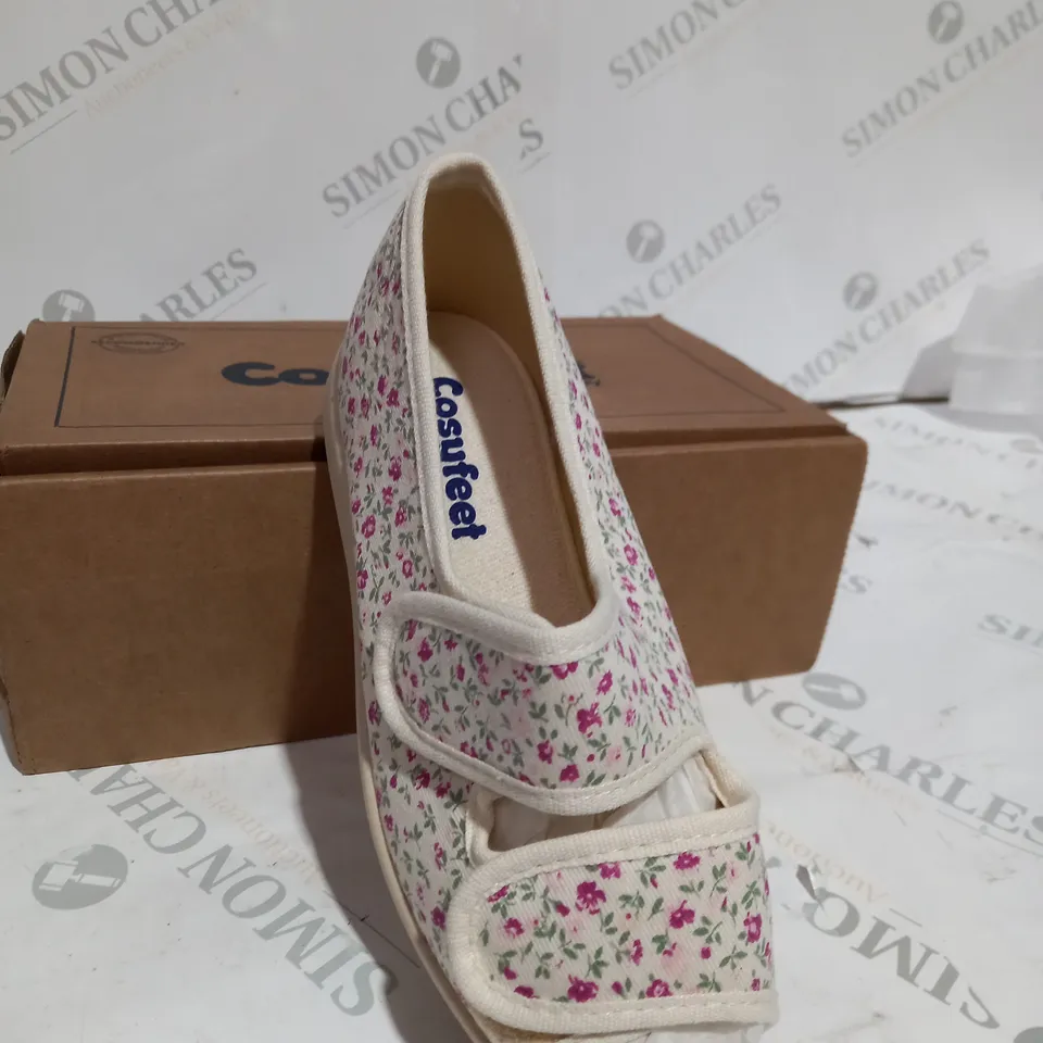 BOXED COSYFEET FLOWER PRINT SHOE - SIZE UK 3