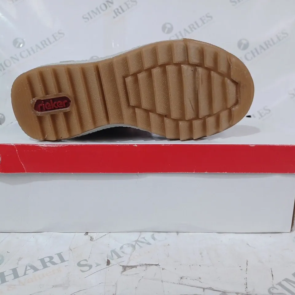 BOXED RIEKER ANTISTRESS WARM HIKING BOOTS, KHAKI - SIZE 4