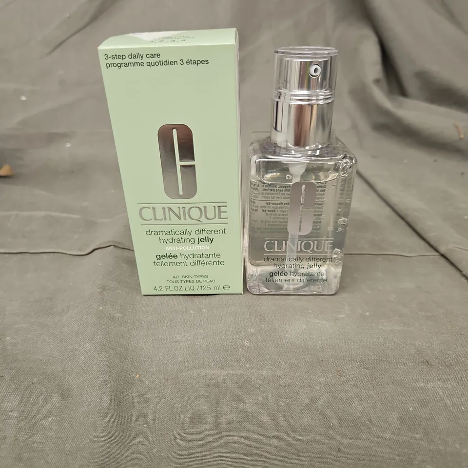 BOXED CLINIQUE DRAMATICALLY DIFFERENT HYDRATING JELLY ALL SKIN TYPES 125ML