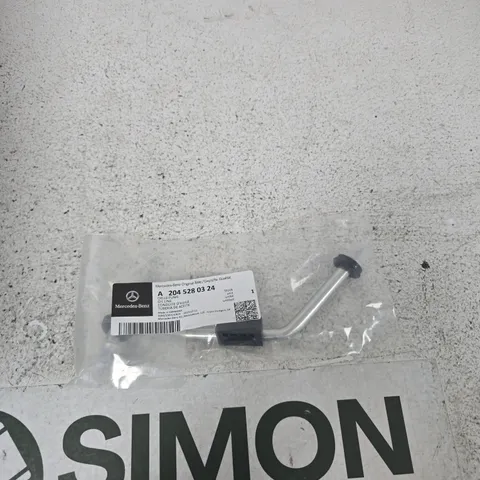 MERCEDES-BENZ ORIGINAL OIL LINE A204 528 03 24
