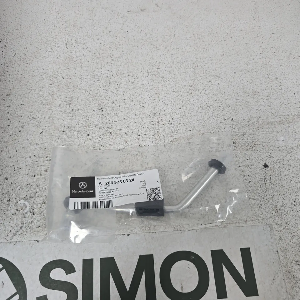 MERCEDES-BENZ ORIGINAL OIL LINE A204 528 03 24