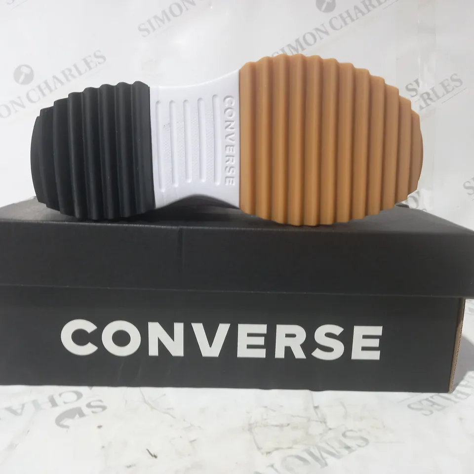 BOXED PAIR OF CONVERSE RUN STAR HIKE HI TOP SHOES IN BEIGE UK SIZE 6