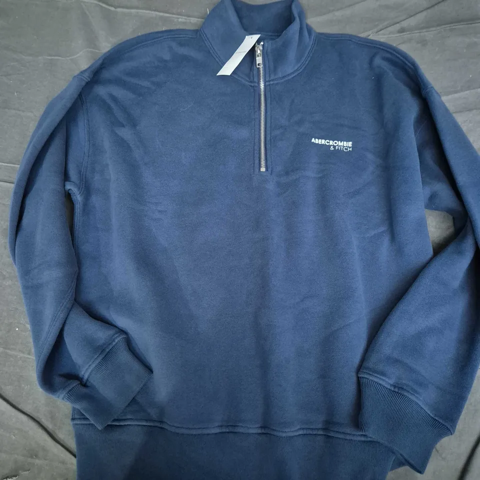 ABERCROMBIE & FITCH QUARTER ZIP IN NAVY - SMALL