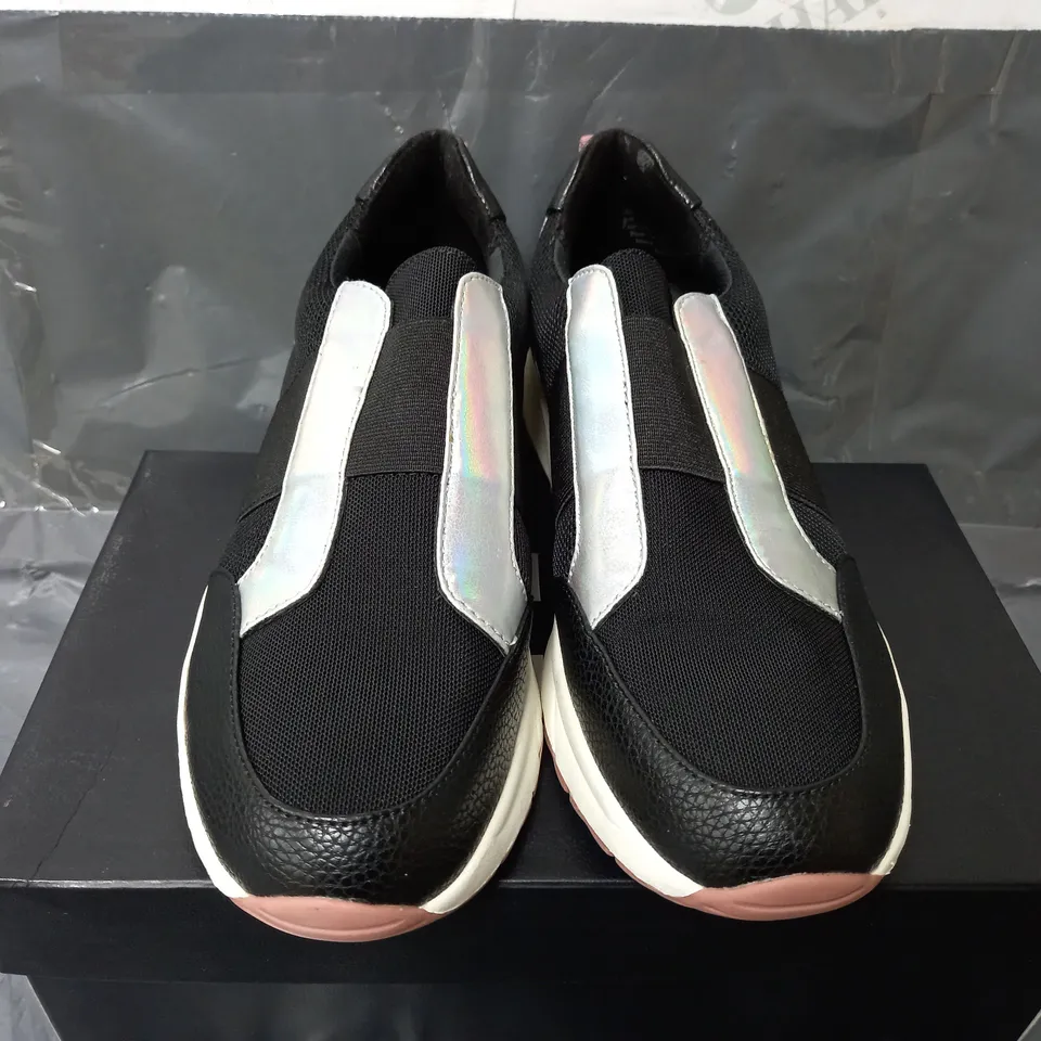 NATURALIZER NIMA TRAINER IN BLACK/SILVER - SIZE UNSPECIFIED