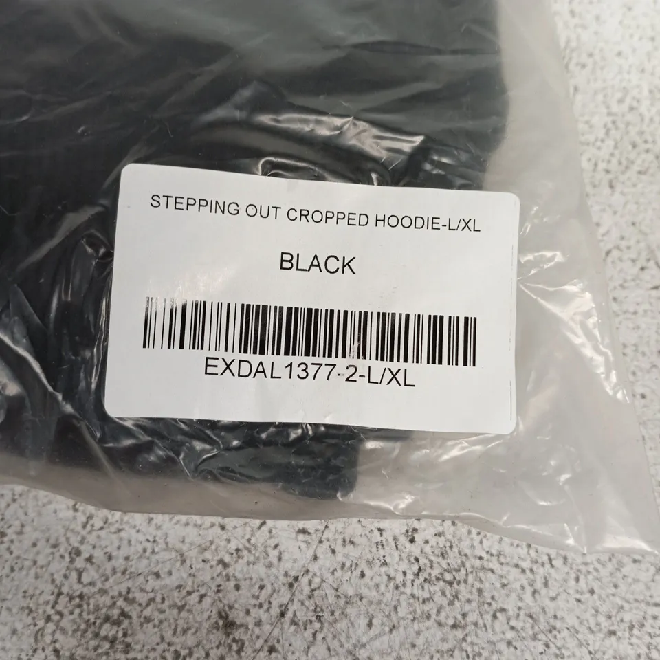 WHITE FOX STEPPING OUT CROPPED HOODIE – BLACK, SIZE L/XL