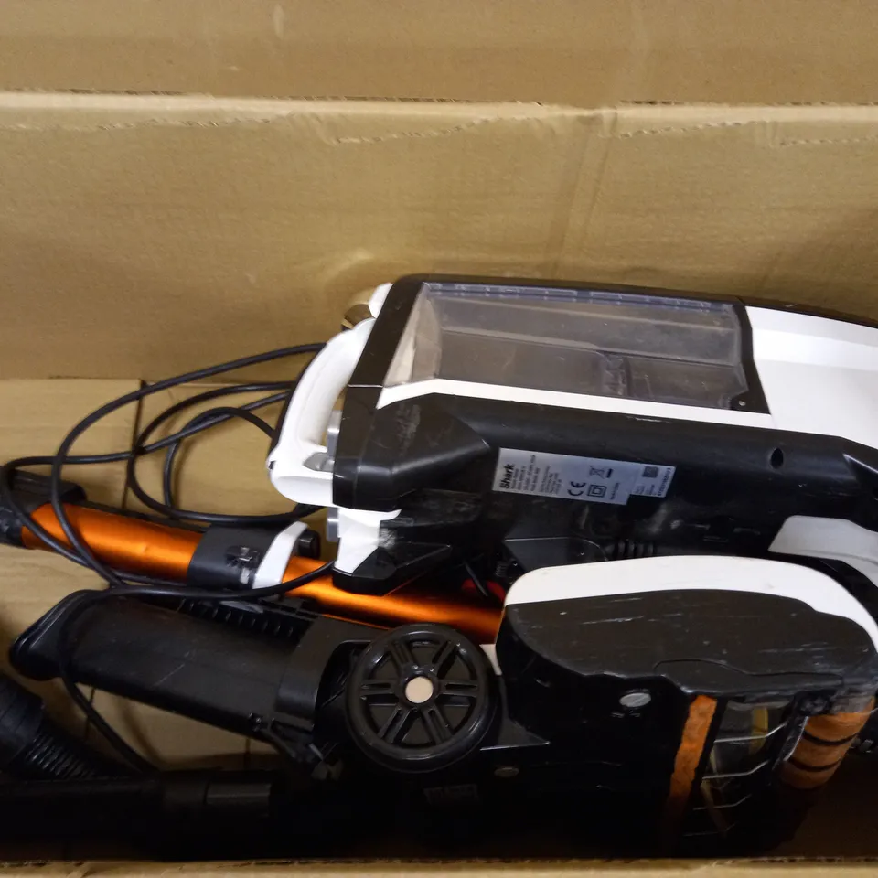 SHARK NZ801UK VACUUM CLEANER 