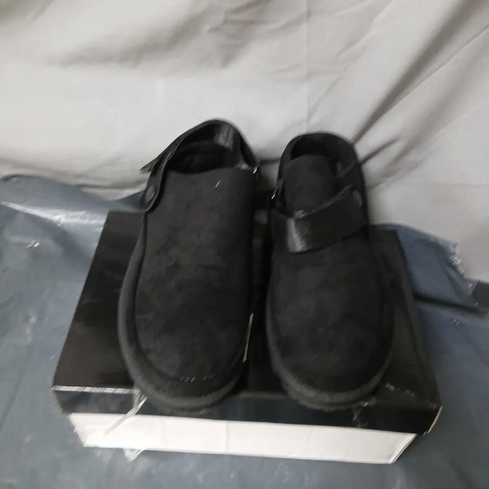 PAIR OF BLACK SUEDE SLIP-ON SHOES WITH VELCRO STRAP