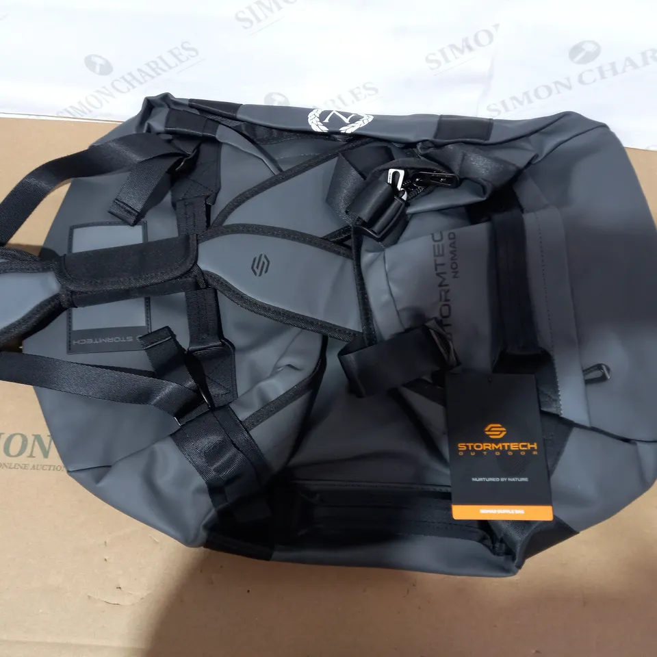 STORMTECH NOMAD 55 GREY/BLACK CARRY ALL BAG