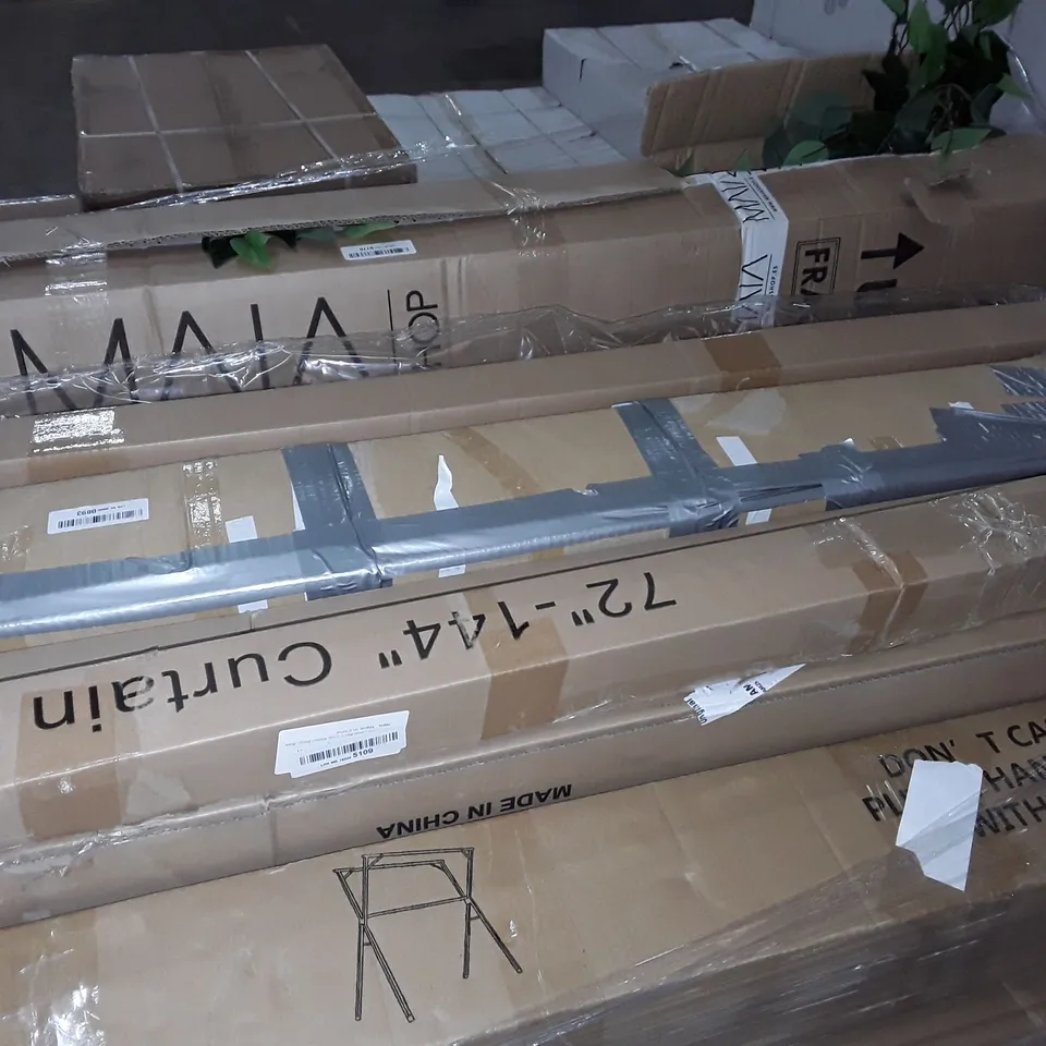 UNPROCESSED PALLET OF ASSORTED ITEMS TO INCLUDE ARTIFICIAL FLOWERS, CLOTHES DRYING RACK, FULL LENGTH MIRRORS AND CURTAIN ROD