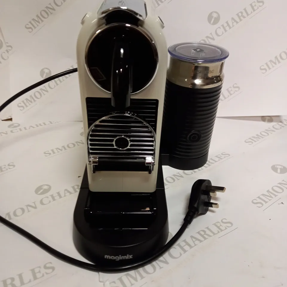 NESPRESSO CITIZ & MILK COFFEE MACHINE