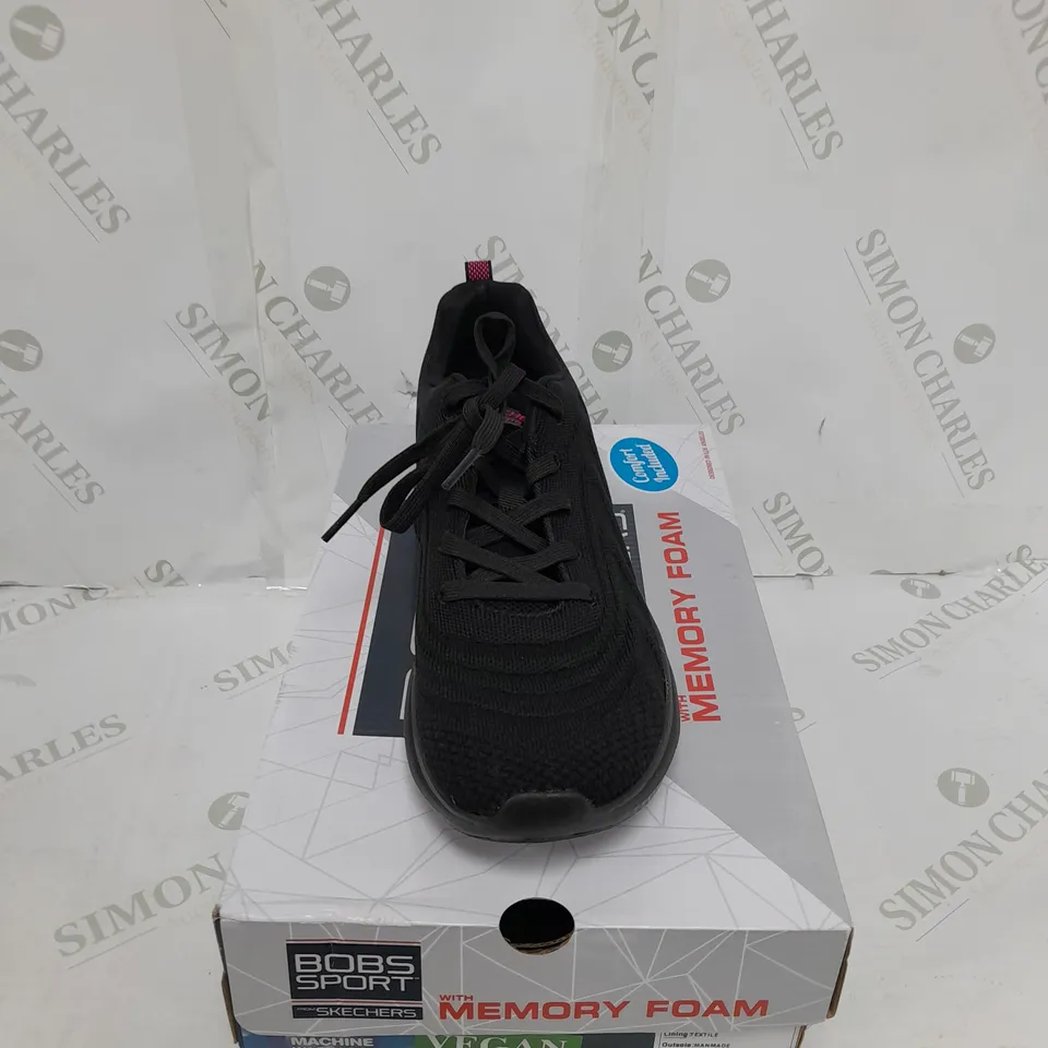 BOXED PAIR OF SKETCHERS BLACK TRAINERS SIZE 6