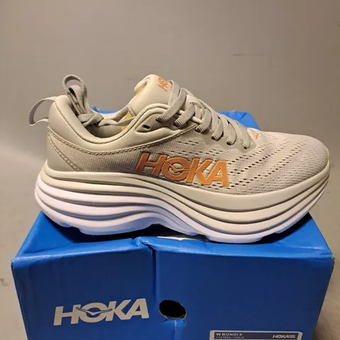 BOXED HOKA WOMENS BONDI 8 TRAINERS - UK 3.5