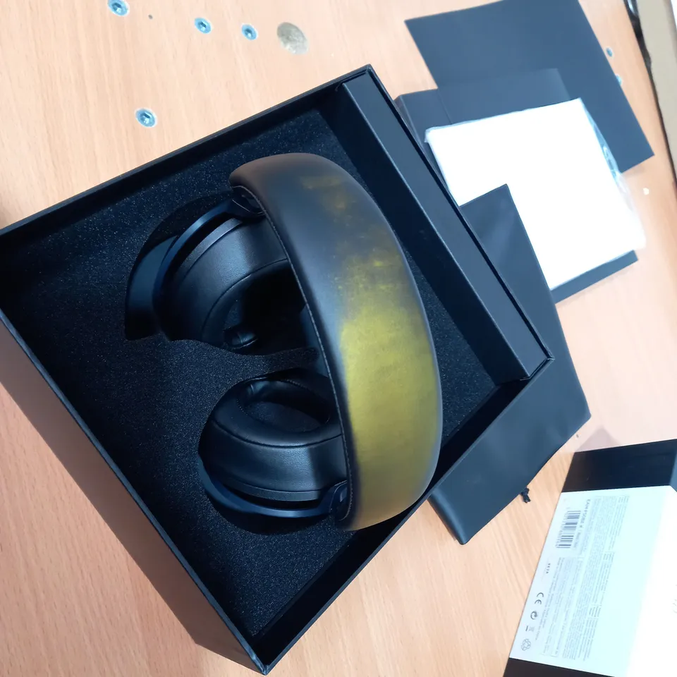 BOXED TECHNICS F50 WIRELESS HEADPHONES