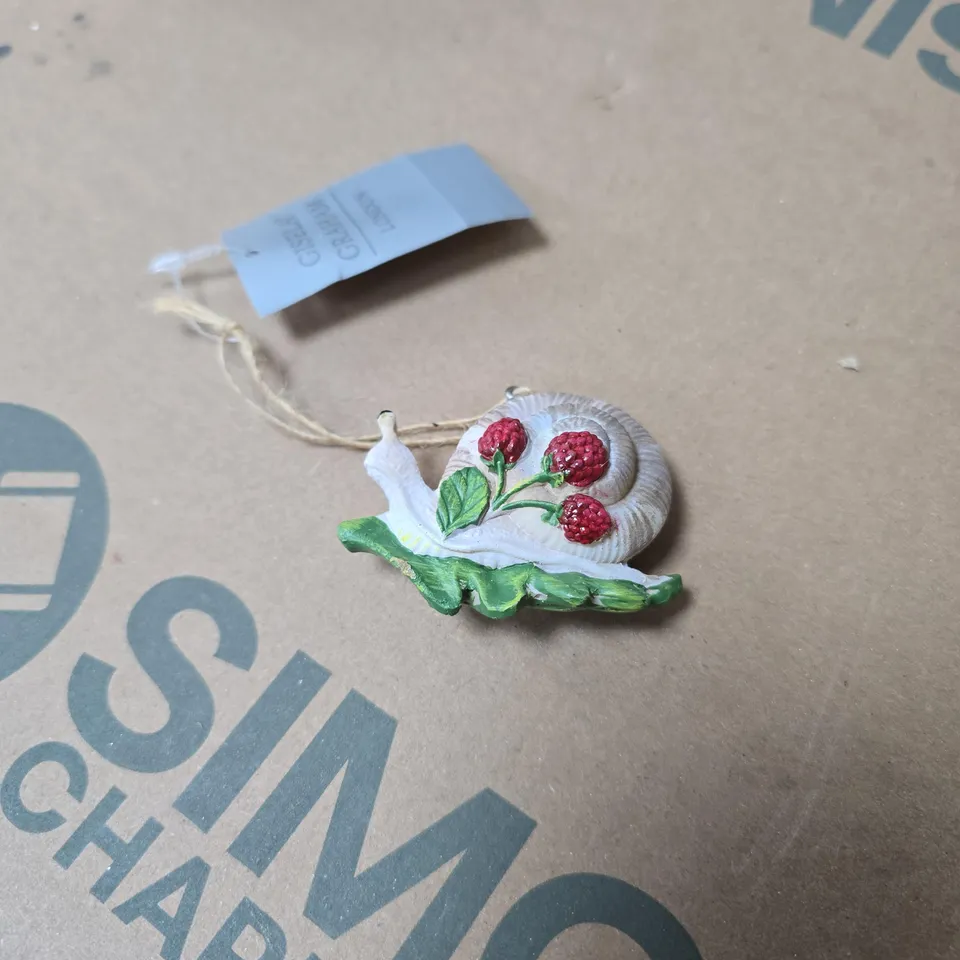 2 BOXES OF ASSORTED GISELA GRAHAM SMALL DECORATIONS 