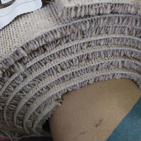 ROLL OF QUALITY TUDOR TWIST HEATHERS CARPET APPROXIMATELY 4M Γ 4.3M