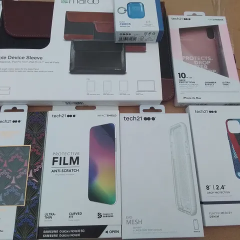 PALLET CONTAINING A LARGE QUANTITY OF ASSORTED BRAND NEW PHONE AND TABLET CASES 