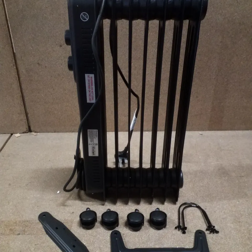 RUSSELL HOBBS 7 FIN OIL FILLED RADIATOR - BLACK