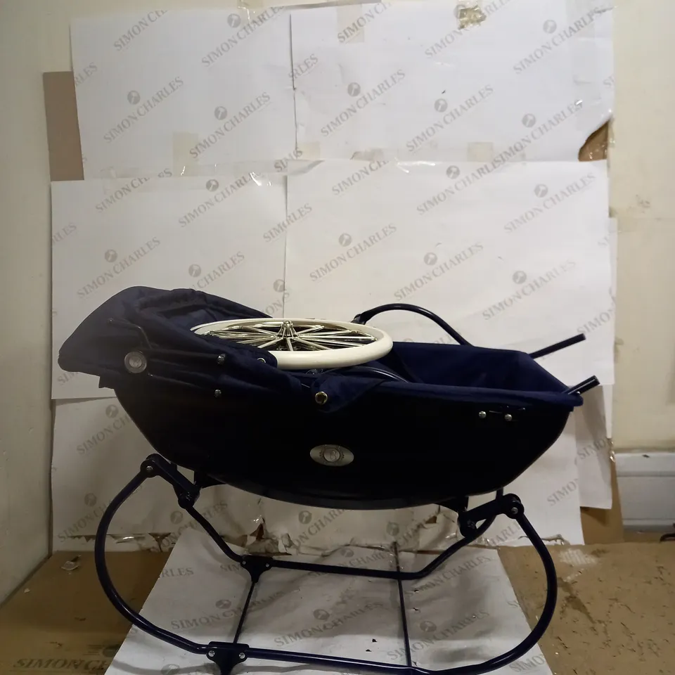 BELLA ROSA PREMIUM NAVY CARRIAGE DOLL PRAM  RRP £129.99