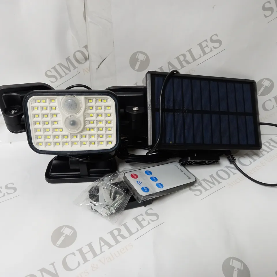 BOXED WOOLMUG SOLAR POWERED SENSOR LIGHT