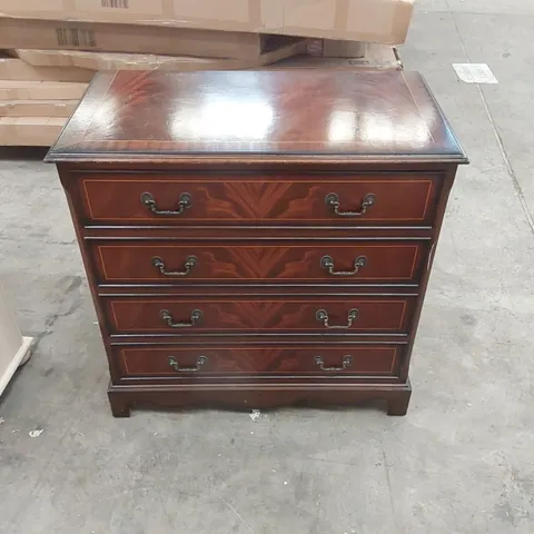 VINTAGE WOODEN 4 DRAWER CHEST OF DRAWER