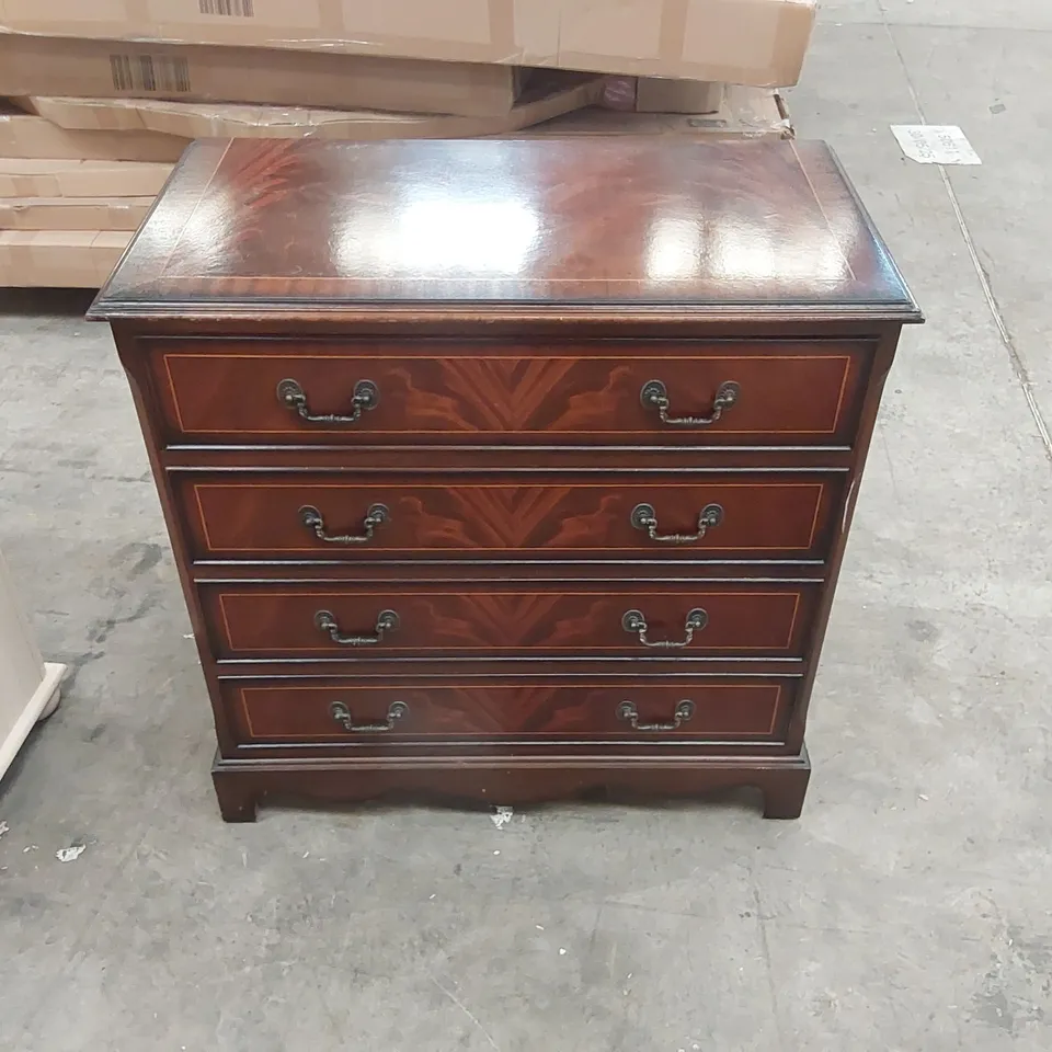 VINTAGE WOODEN 4 DRAWER CHEST OF DRAWER