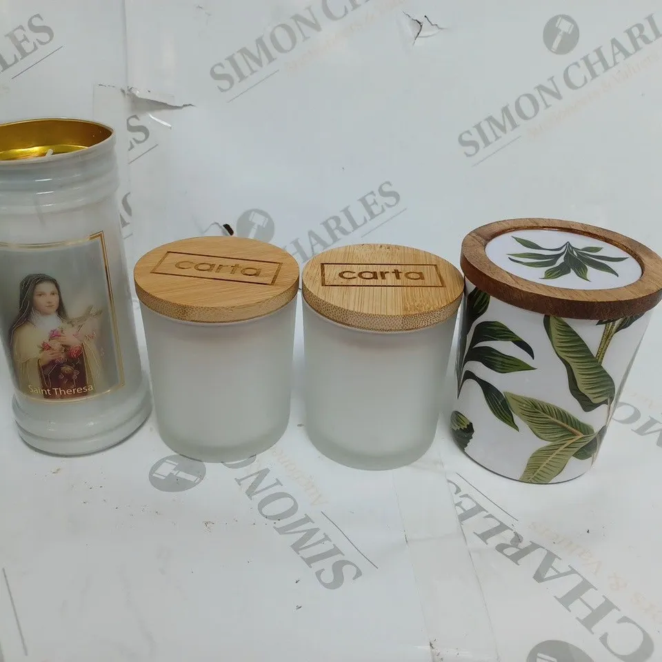 BOX OF 4 ASSORTED SCENTED CANDLES