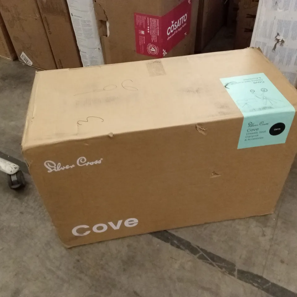 BOXED SILVER CROSS COVE STROLLER & CARRYCOT 