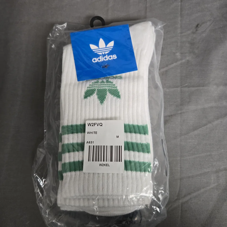 ADIDAS WHITE SOCKS SIZE M 