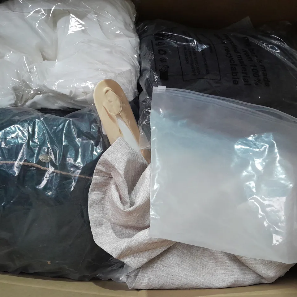 BOX OF APPROXIMATELY 25 ASSORTED CLOTHING ITEMS TO INCLUDE -SOCKS , T-SHIRT , BRA ETC