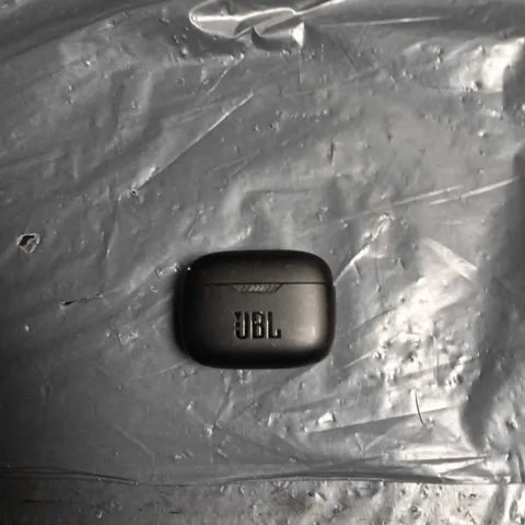 JBL TRUE WIRELESS EARBUDS WITH CHARGING CASE – BLACK