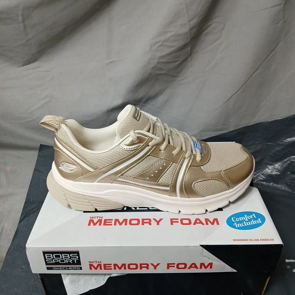 SKECHERS BOBS SPORT TRAINERS SIZE 8 BOXED