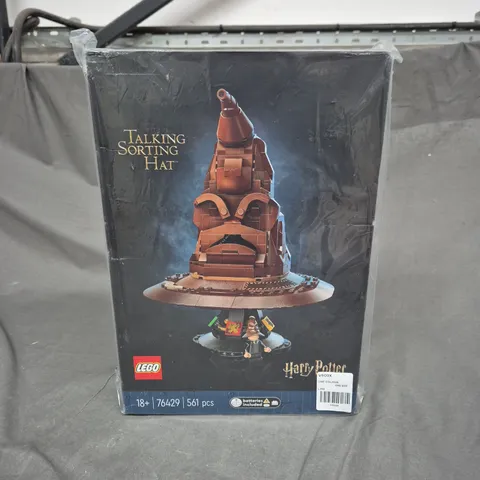 LEGO HARRY POTTER TALKING SORTING HAT 